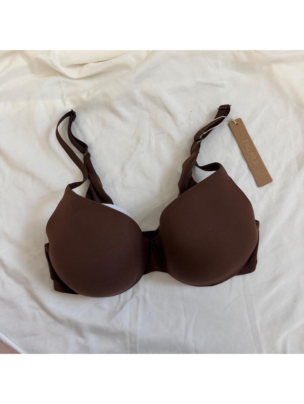Skims smoothing intimates full coverage lightly lined bra NWT